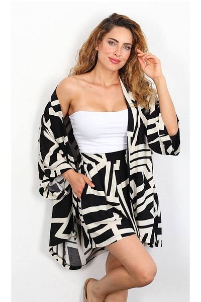 HARMONY GLOBAL Set kimono cu curea din țesătură viscoză cu pantaloni scurți cu model negru și ecru - 0050