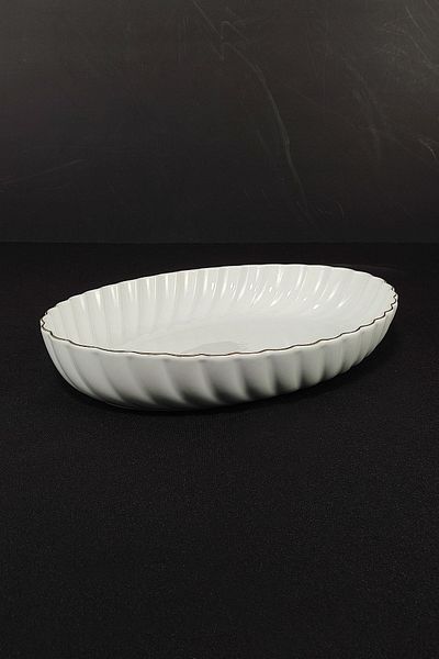 ROY KING Carmen Porcelain Gilded Oval Presentation Plate