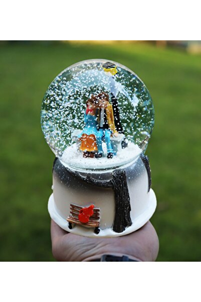 onehediye Kış Masalı Kurmalı Mega Boy Kar Küresi Müzik Kutusu