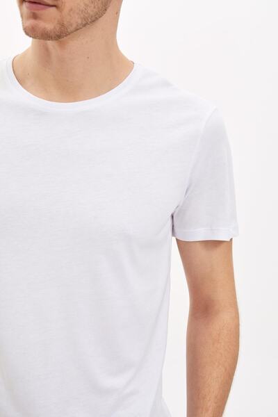 DeFacto Erkek Beyaz Bisiklet Yaka Slim Fit Premium Kalite Basic Beyaz Tişört M6606AZ20SP