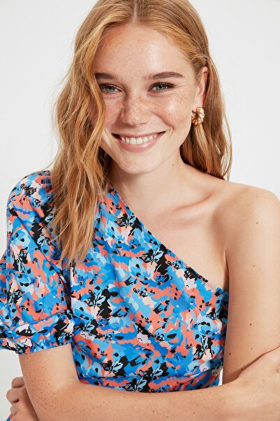 Trendyol Collection Μπλε μονόχειρη φλοράλ υφαντή μπλούζα TWOSS20BZ1237