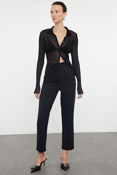 Trendyol Collection Schwarze, knöchellange, gewebte Stoffhose mit Zigarettenform und hoher Taille TWOSS20PL0515