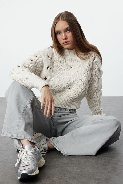 Trendyol Collection Kerékpáros nyakú áttört perforált kőből készült kötött pulóver - TWOAW25KZ00173