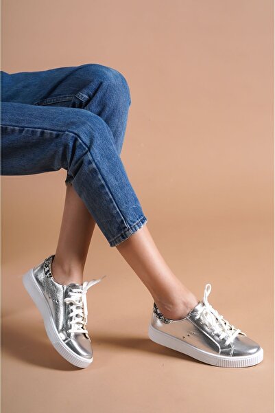 NESLİHAN KÖK حذاء رياضي فضي يومي للنساء