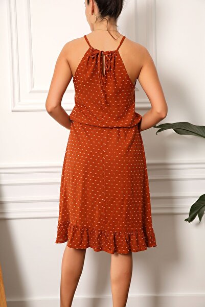 armonika Damska sukienka wiązana na szyi z paskiem w talii i spódnicą z falbaną ARM-23Y001112