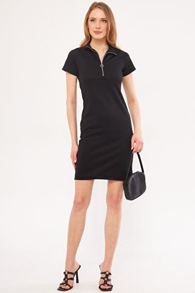 armonika Dámské černé šaty se zipem nad kolena s krátkým rukávem ARM-24Y001012