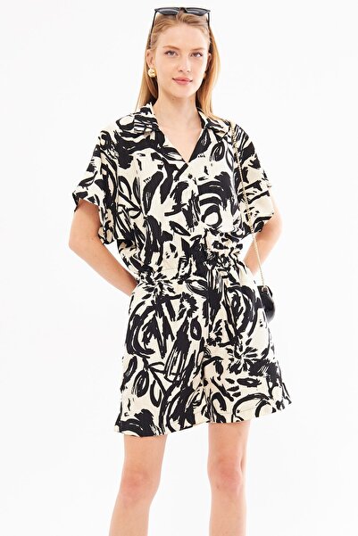 armonika بذلة نسائية سوداء إكرو - رقبة قميص، جيوب ونمط قصير موديل ARM-24Y001023