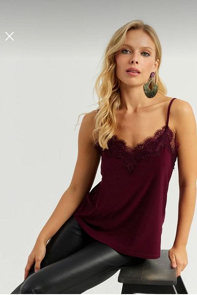 Balenbi Γυναικεία μπλούζα 1070 Plum Lace με λεπτομέρεια με λουράκια από σατέν