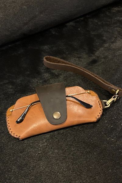 MAT Deri Genuine leather Glasses Case - Sun Case with Wrist Strap