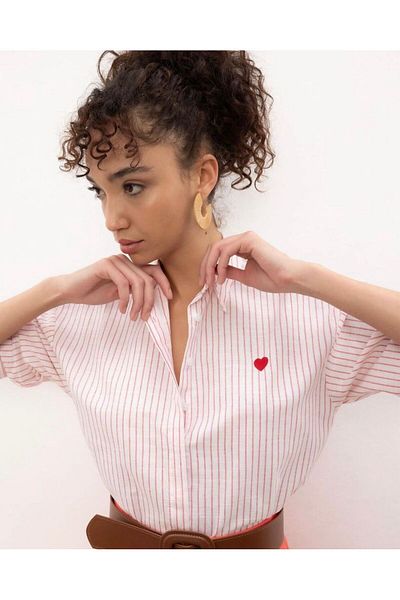 Oyer Moda Heart Embroidered Striped Shirt