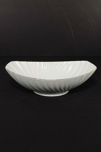 ROY KING Gilded Carmen Porcelain Oval Salad Bowl