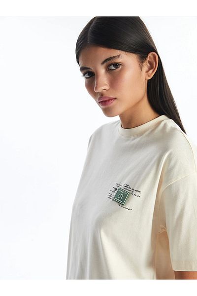 LC Waikiki LCW Modest - Γυναικείο μπλουζάκι με στάμπα με λαιμόκοψη, κοντό μανίκι