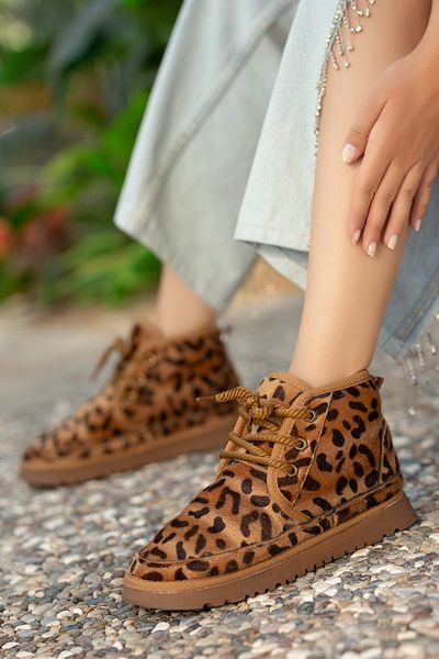 ELLOLİTA LUXURY SHOES Comfortable Women's Boots - Mini Fur Lined, Low Sole, Lace-up