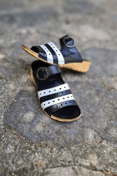 İNZE AYAKKABI Urla- شبشب جلد طبيعي أبيض وأسود