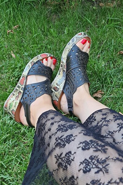 İNZE AYAKKABI Black Laser Cut Genuine Leather Wedge Heel Sandals-model: Narcissus