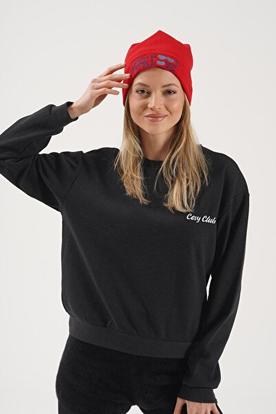 Cosy Club Shop Women's Fleece Beanie with Red Slogan - Warm