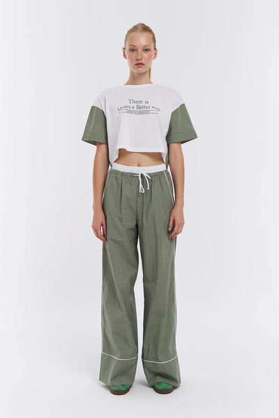 Quzu Λευκό ριγέ ταιριαστό λεπτομερές Crop T-shirt