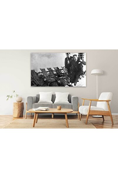 vientex Mustafa Kemal Atatürk Salıncakta Sallanırken Portre Tablosu - ATC116