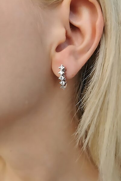 Utku Kuyumculuk 18 AYAR 0,85 CT PIRLANTA TAŞLI ÖZEL TASARIM BEŞTAŞ KÜPE