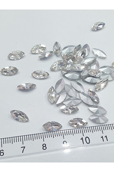 CRYSTALSHOP Самозалепващ се камък Shuttle 5x10 мм - {CAMBERED GREEN} (100 броя)