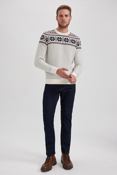 DeFacto New Year's Themed Standard Fit Regular Cut Patterned Crew Neck Knitwear Sweater B2362Ax23Wn