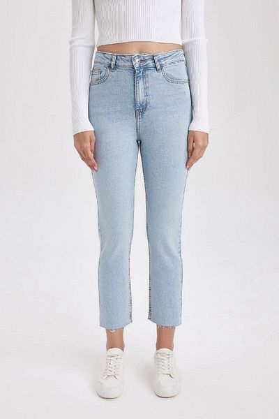 DeFacto Mary Vintage-Jeans mit hoher Taille, knöchellang, ausgeschnittenes Bein, gerade – C7365ax24au