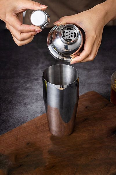 Weather Forecast Complete Steel 700ml Shaker Cocktail Preparation Container Glass Cin343