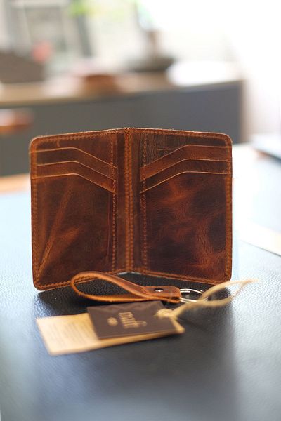 naft Unisex Cypress 6 2 Vertical Card Holder Wallet - Tan
