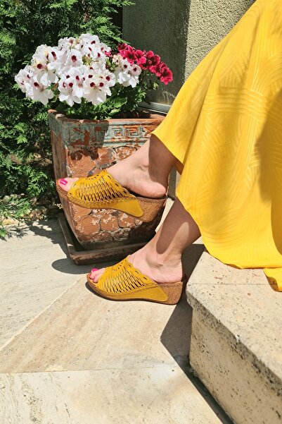 İNZE AYAKKABI Belek- Yellow Colored Genuine Leather Slippers