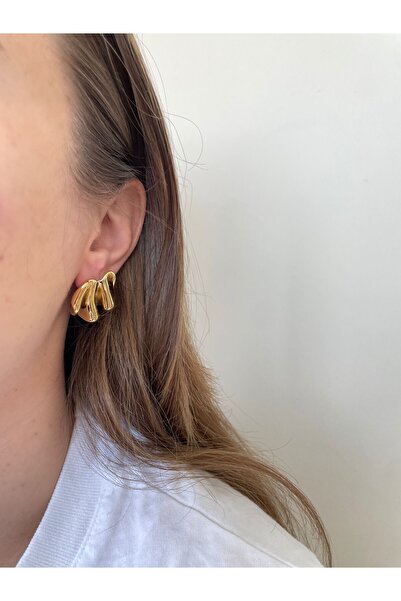 nerora أقراط ذهبية اللون غير متماثلة متموجة من الفولاذ المقاوم للتشويه