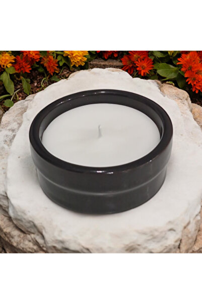 100% Natural Soy Candle with Lavender Fragrance in Pottery - Round (8 cm - Black)