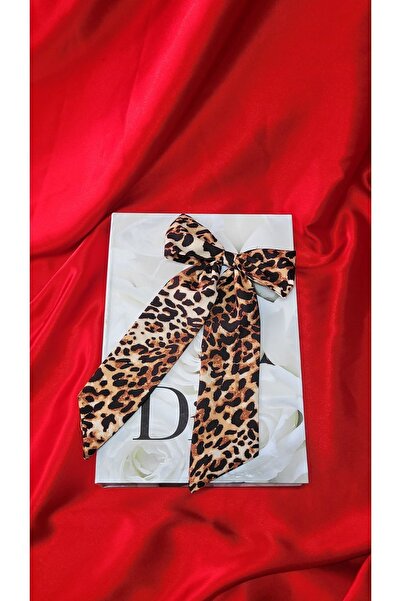 LO ADORO قلم مشبك بنمط الفهد - قماش خاص