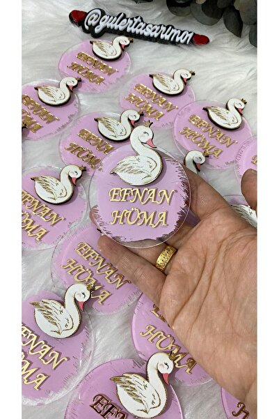 Güler Kaligrafi İSME ÖZEL KUĞU FİGÜRLÜ BEBEK MAGNETİ 20 ADET