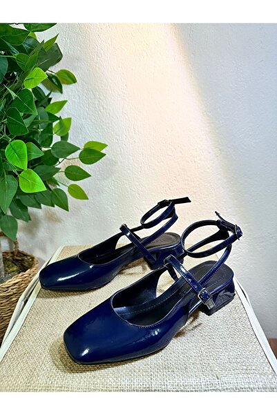 Butik Kadın Mary Jane Rugan Arkası Açık Kare Burunlu Baretli Kısa Blok Topukl...