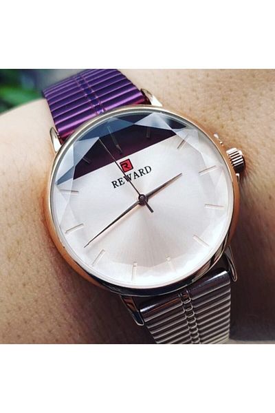 Reward Women's Wristwatch - Stylish and Functional Design