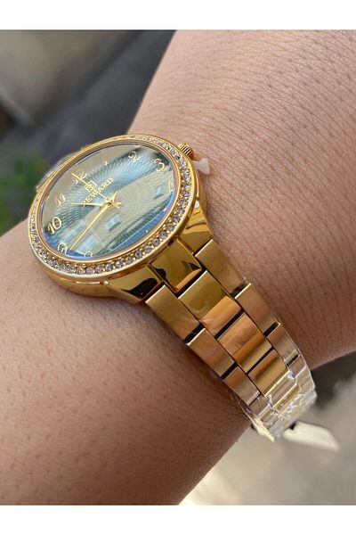 Reward Stylish Vintage Wristwatch - Gold Color and Stone Detail