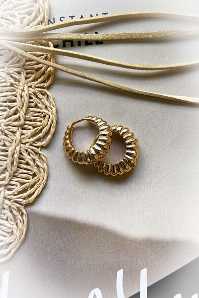 roshel Gold Colored Steel Earrings - Serrated and Curved Hoop Model