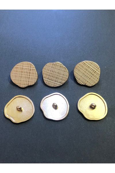 aensia Gold Striped Curved Metal Button - 40 Sizes, Medium Size, Circle Button, 6 Pack