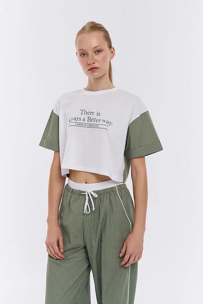 Quzu Tricou crop cu dungi albe