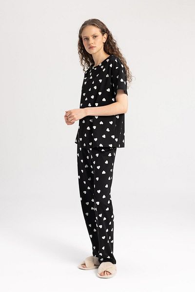 DeFacto Fall In Love Set de pijamale cu mânecă scurtă cu model de inimă, cu o formă regulată B9460ax24sp