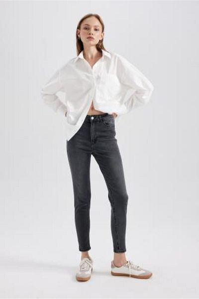DeFacto Rebeca Skinny Fit Regular Waist Narrow Leg Ankle Length Jean Trousers B4243ax23au