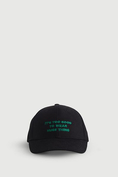 Huge Element Huge Cap