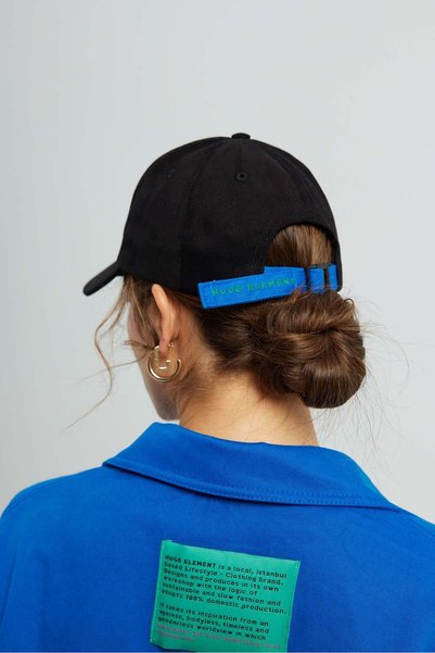 Huge Element Huge Cap