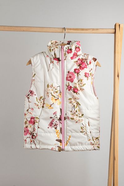 MAİBELLA Patterned and Zippered Inflatable Vest for Girls – White Color with Pockets and Stylish