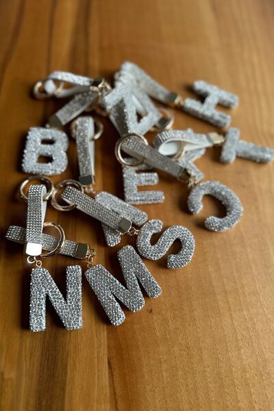 yucelique 18K Gold Kaplama Trend Zirkon Taşlı Harf Detaylı Premium Anahtarlık / Çanta Süsü ( 5+5 CM)