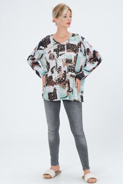 Vibes On Seasonal Oversize V-Neck Blouse