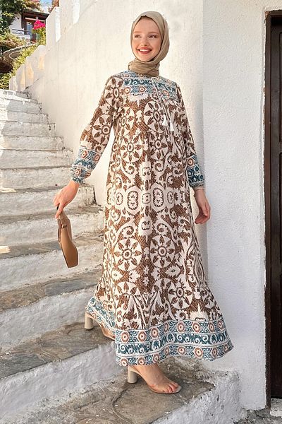 Gizce Sevilla - Brown Dress