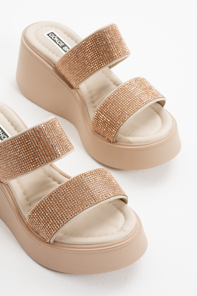 Gökçe Shoes Fermanda Krem Dolgu Topuk Taş Şerit Detay Kadın Terlik