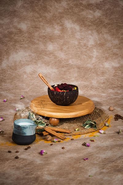 kitchen trend Justwood Risus Top Footed 25 Cm Wooden Round Cake Presentation Serving Plate