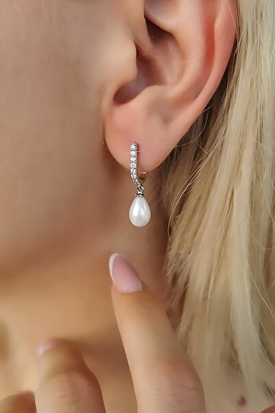 Utku Kuyumculuk 14 AYAR 0,15 CT PIRLANTA TAŞLI ÖZEL TASARIM İNCİLİ ALTIN KÜPE